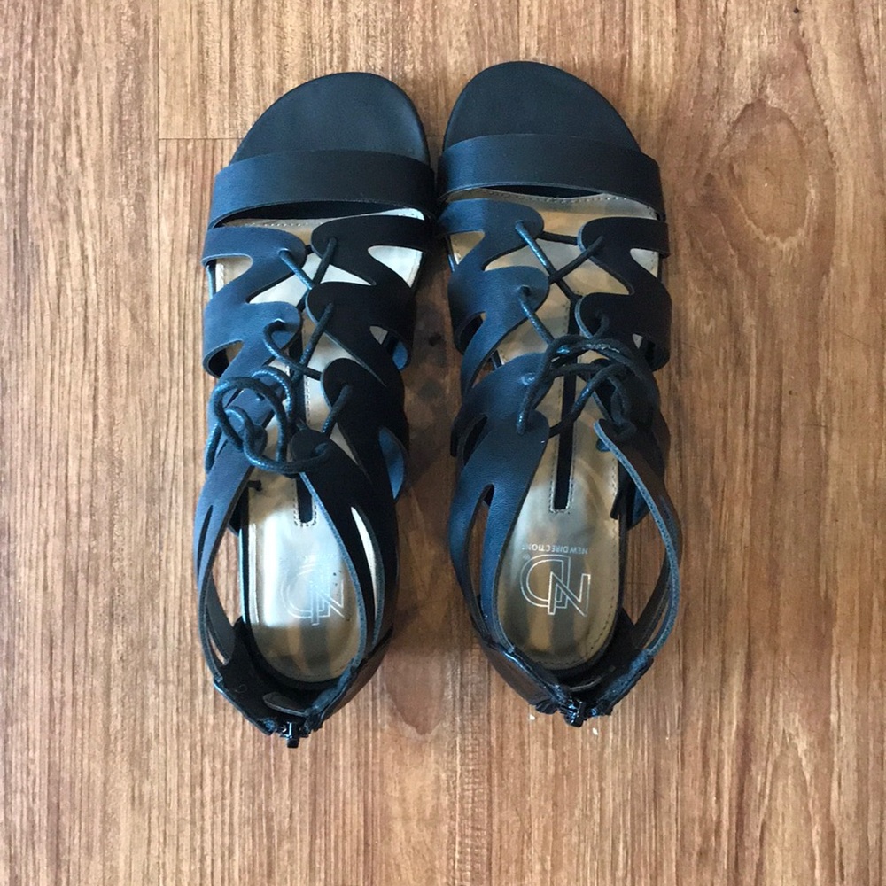 New Directions Black Sandals